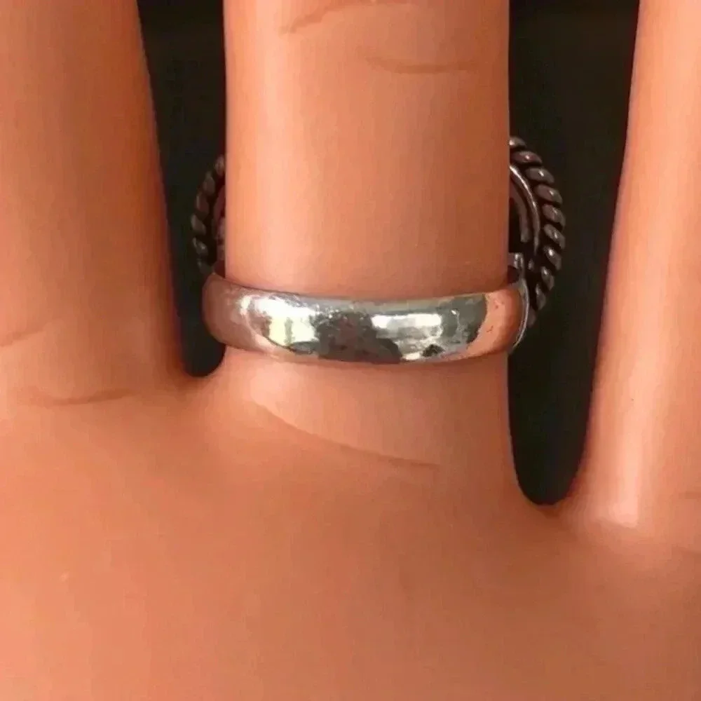 SIZE 8 Blue Apatite 925 Sterling Silver Ring NWT